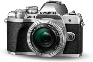 fantastica fotocamera Olympus M10 Mark III mirrorless migliore offerte